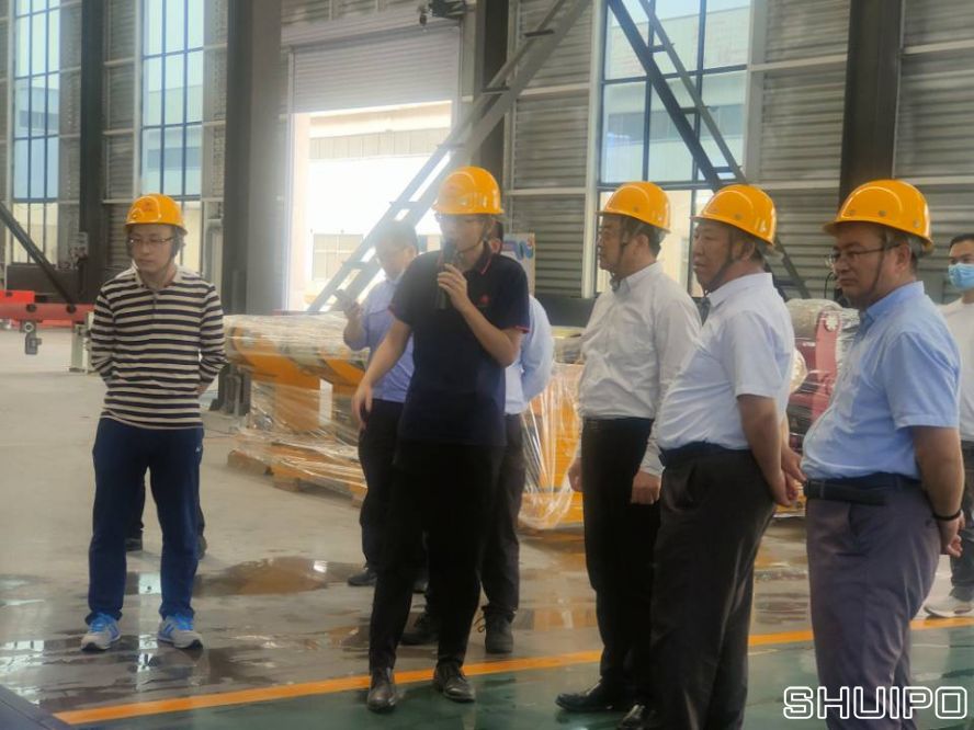 山東省科學院激光研究所所長賈中青、山東省機械設(shè)計研究院院長林江海帶領(lǐng)激光、高端裝備領(lǐng)域?qū)<乙恍?人到水泊焊割實地調(diào)研2 山東省科學院激光研究所所長賈中青、山東省機械設(shè)計研究院院長林江海帶領(lǐng)激光、高端裝備領(lǐng)域?qū)<乙恍?人到水泊焊割實地調(diào)研2